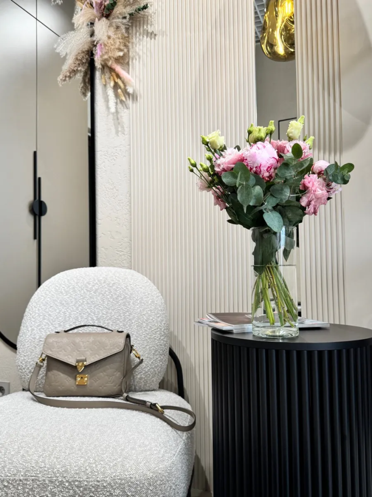 Фото в интерьере 