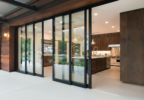 С нижним направляющим профилем