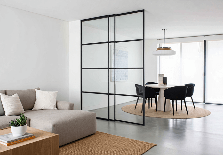 Раздвижные стеклянные перегородки от GENGLASS — создаём конструкции под ваши задачи