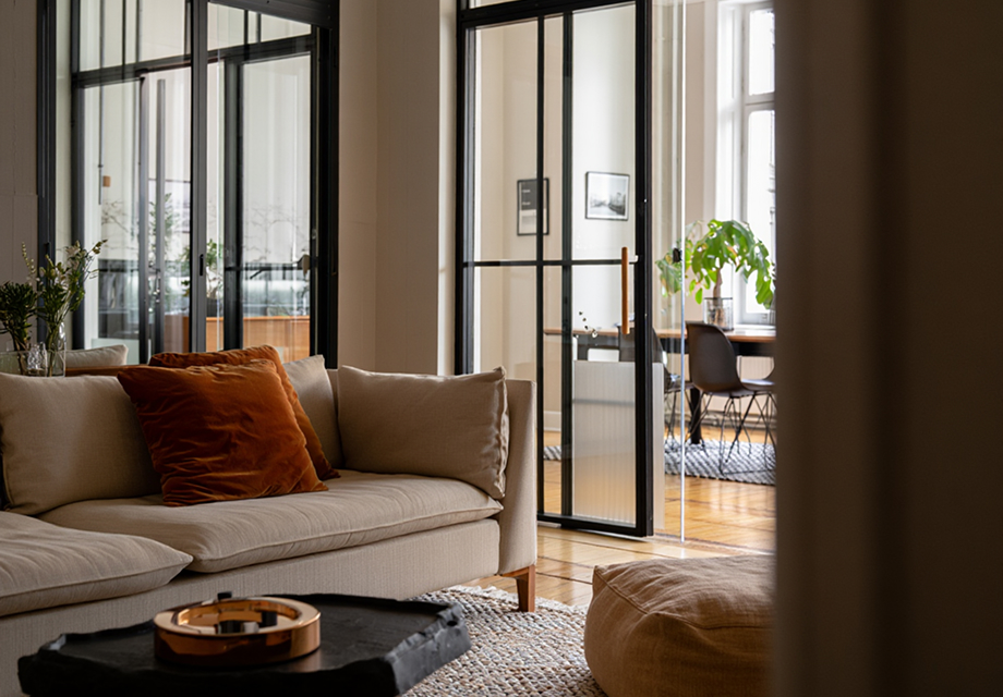 Стеклянные перегородки с дверью